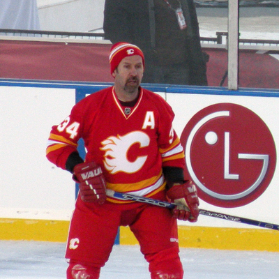 Jamie Macoun Autograph Profile