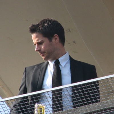Jamie Redknapp Autograph Profile