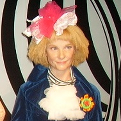Jane Horrocks Autograph Profile