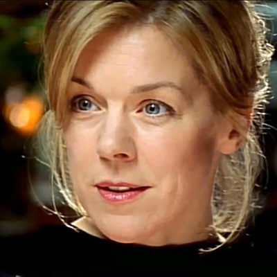 Janie Dee Autograph Profile