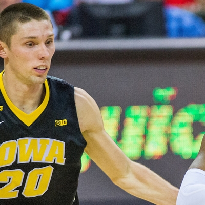 Jarrod Uthoff Autograph Profile