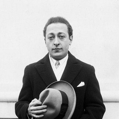 Jascha Heifetz Autograph Profile