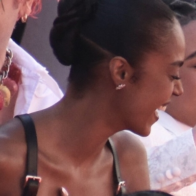 Jasmine Jobson Autograph Profile