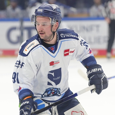 Jason Akeson Autograph Profile