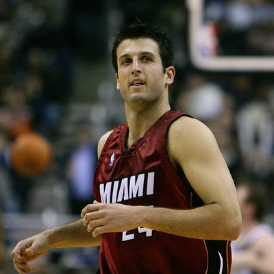 Jason Kapono Autograph Profile