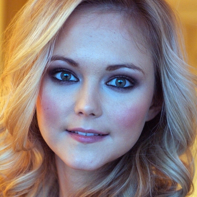 Jayne Wisener Autograph Profile