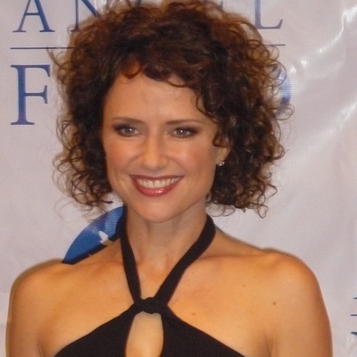 Jean Louisa Kelly Autograph Profile