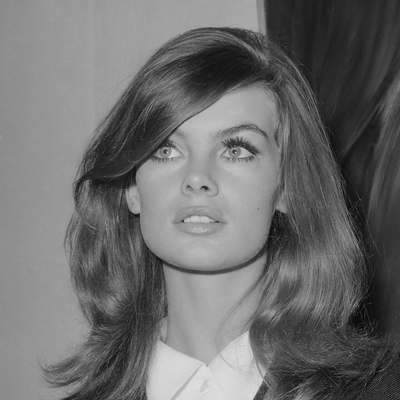 Jean Shrimpton Autograph Profile