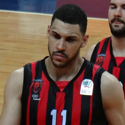 Jeff Ayres Autograph Profile