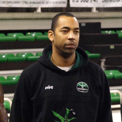 Jelani McCoy Autograph Profile