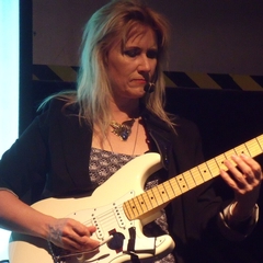 Jennifer Batten