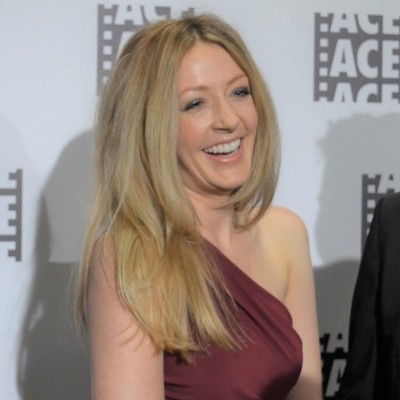 Jennifer Finnigan Autograph Profile