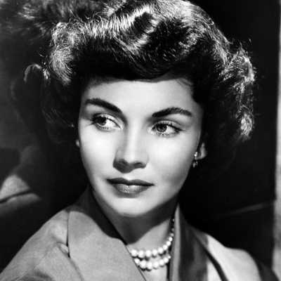 Jennifer Jones Autograph Profile