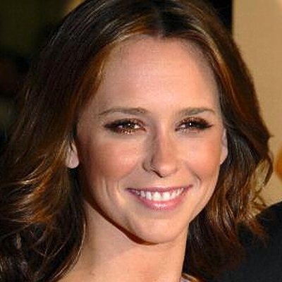 Jennifer Love Hewitt Autograph Profile