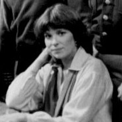Jennifer Salt Autograph Profile
