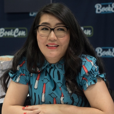 Jenny Han Autograph Profile