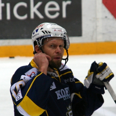 Jere Karalahti Autograph Profile
