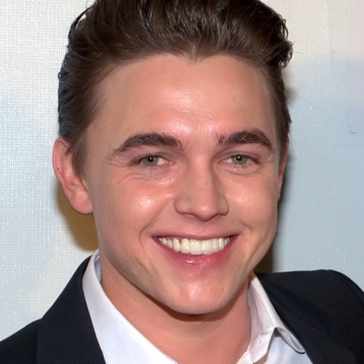 Jesse McCartney Autograph Profile
