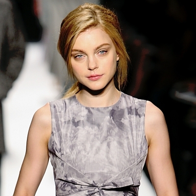Jessica Stam Autograph Profile