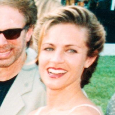 Jessica Steen Autograph Profile
