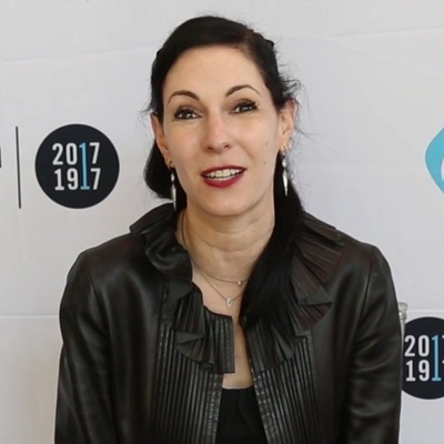 Jill Kargman Autograph Profile