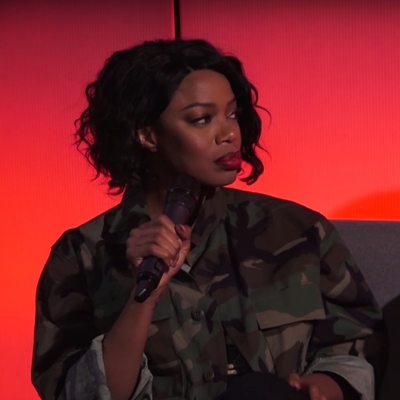 Jill Marie Jones Autograph Profile