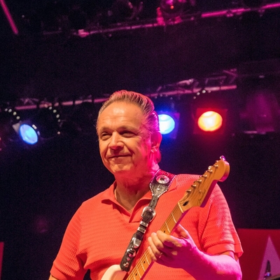 Jimmie Vaughan Autograph Profile