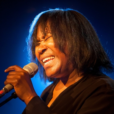 Joan Armatrading Autograph Profile