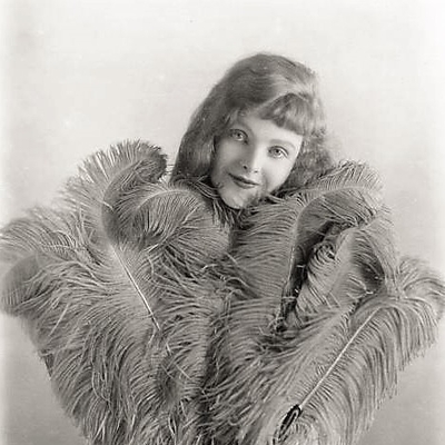Joan Barry Autograph Profile