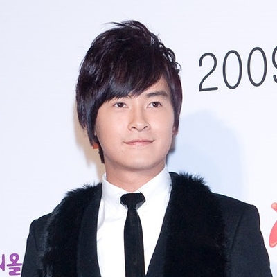 Joe Cheng Autograph Profile