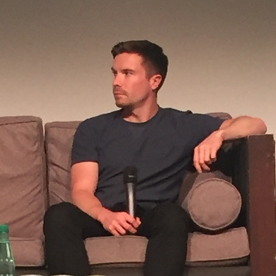 Joe Dempsie Autograph Profile