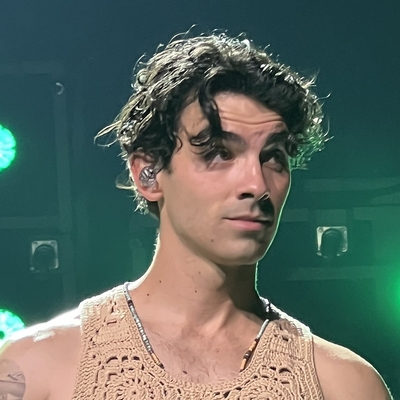 Joe Jonas Autograph Profile