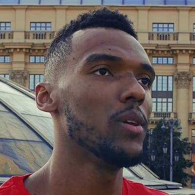 Joel Bolomboy Autograph Profile