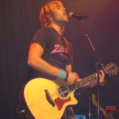 Joel Houston Autograph Profile