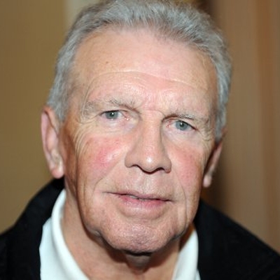 Johnny Giles Autograph Profile