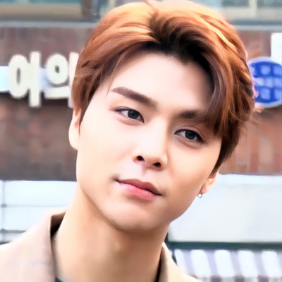Johnny Suh Autograph Profile
