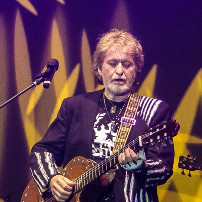 Jon Anderson Autograph Profile
