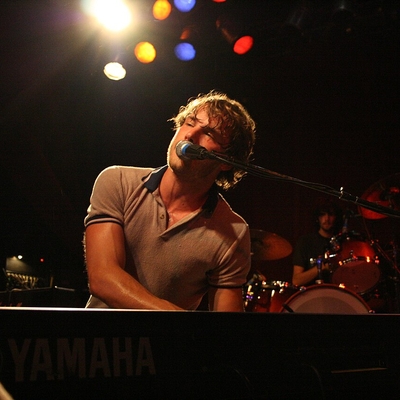Jon McLaughlin Autograph Profile