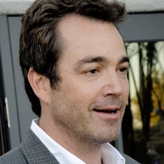 Jon Tenney