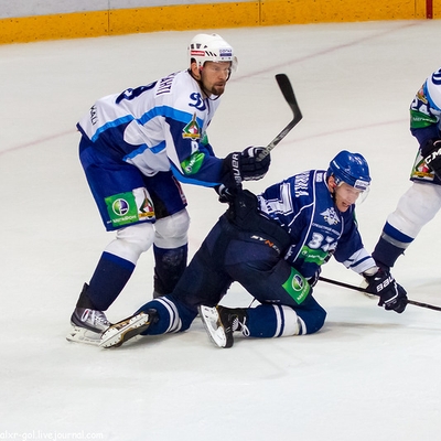 Jonas Frogren Autograph Profile
