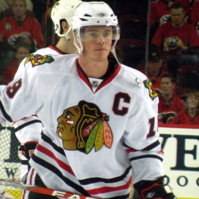 Jonathan Toews Autograph Profile