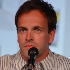 Jonny Lee Miller