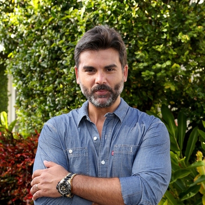 Jorge Luis Pila Autograph Profile
