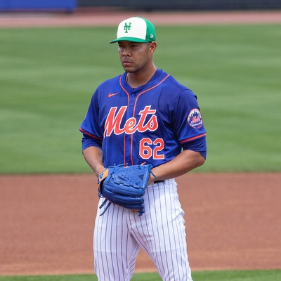 José Quintana Autograph Profile