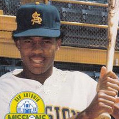 Juan Bell Autograph Profile