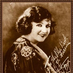 Julia Faye