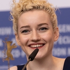 Julia Garner