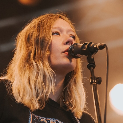 Julia Jacklin Autograph Profile