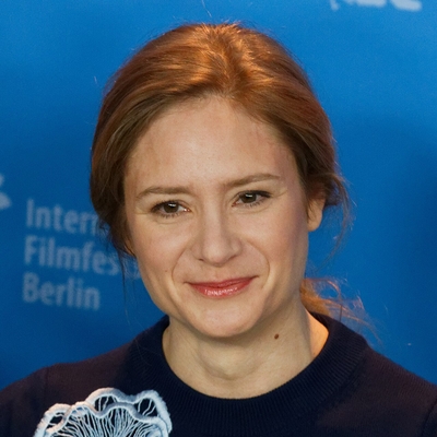 Julia Jentsch Autograph Profile