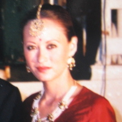Julia Nickson Autograph Profile
